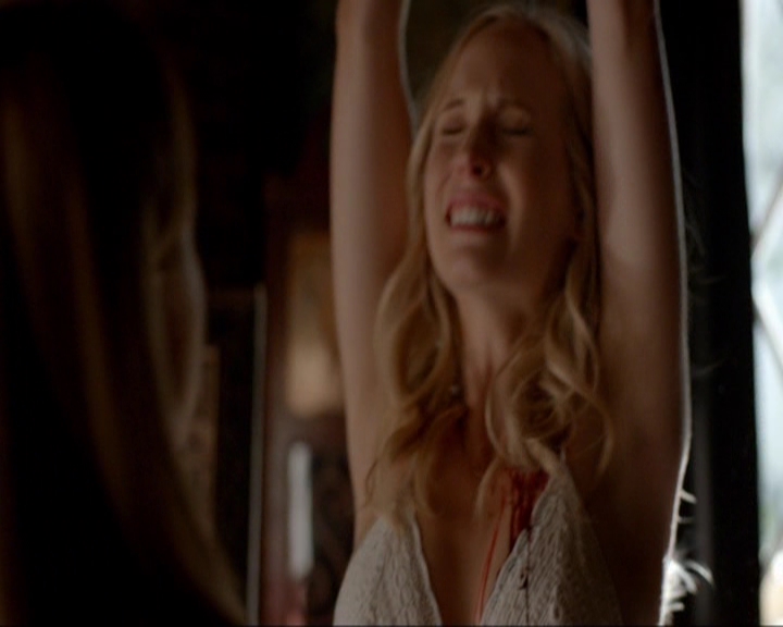 VampireDiariesWorld-dot-nl_7x02NeverLetMeGo1176.jpg