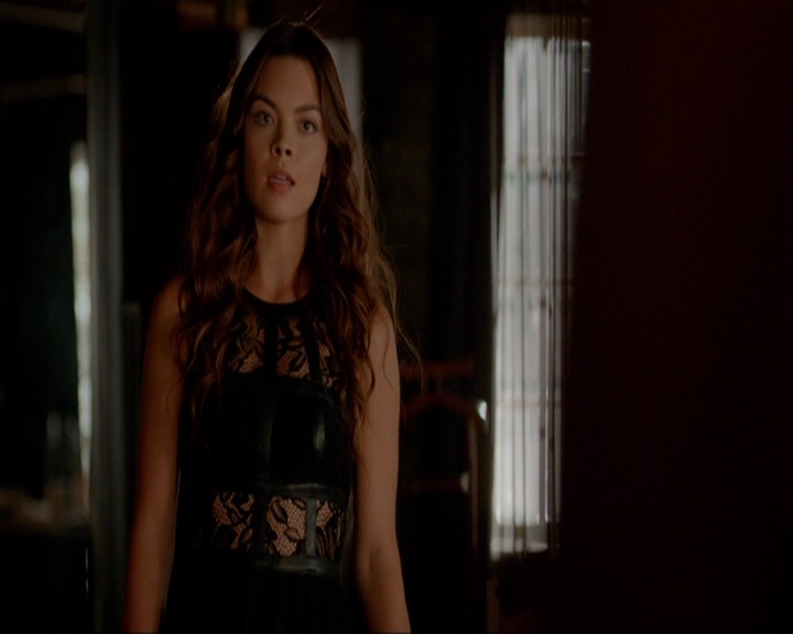 VampireDiariesWorld-dot-nl_7x02NeverLetMeGo1207.jpg