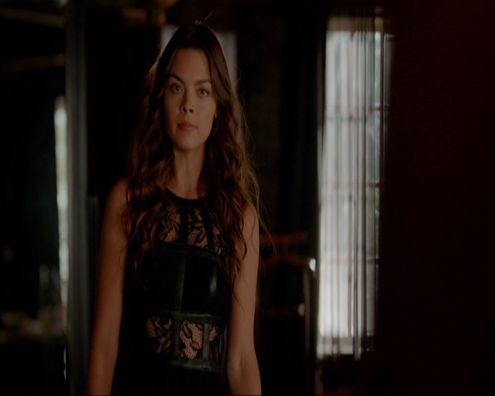 VampireDiariesWorld-dot-nl_7x02NeverLetMeGo1208.jpg