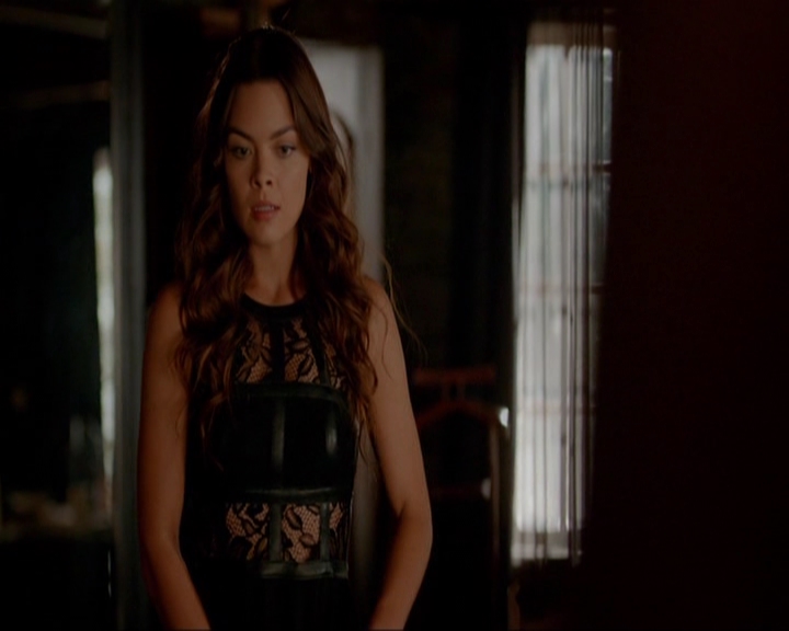 VampireDiariesWorld-dot-nl_7x02NeverLetMeGo1209.jpg