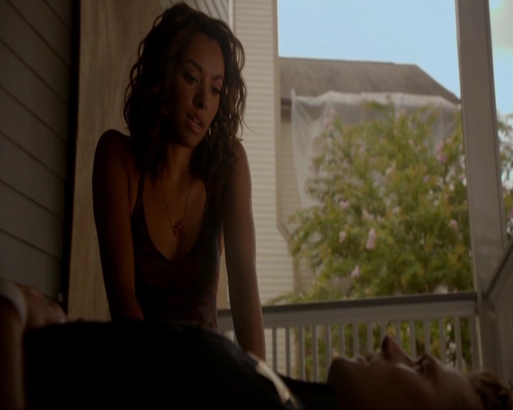 VampireDiariesWorld-dot-nl_7x02NeverLetMeGo1215.jpg