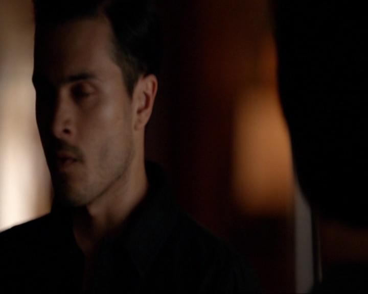 VampireDiariesWorld-dot-nl_7x02NeverLetMeGo1395.jpg