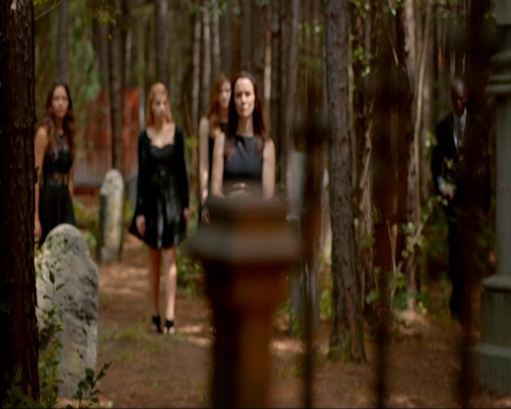 VampireDiariesWorld-dot-nl_7x02NeverLetMeGo1425.jpg