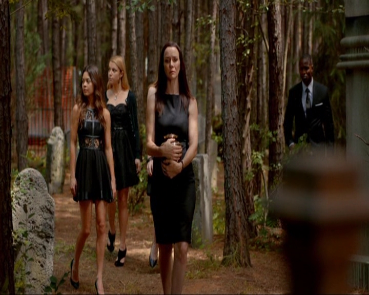 VampireDiariesWorld-dot-nl_7x02NeverLetMeGo1427.jpg