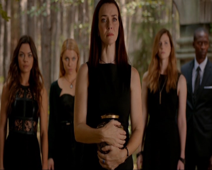 VampireDiariesWorld-dot-nl_7x02NeverLetMeGo1436.jpg