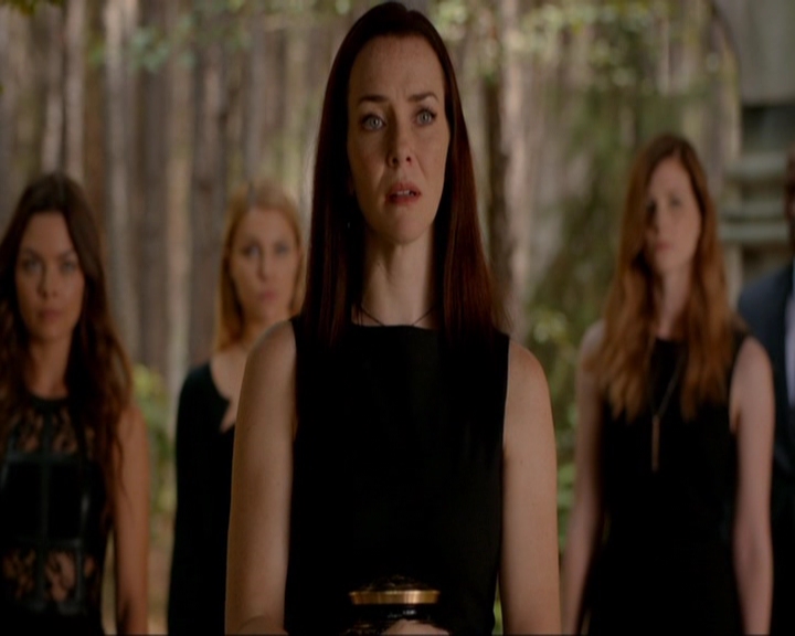 VampireDiariesWorld-dot-nl_7x02NeverLetMeGo1440.jpg