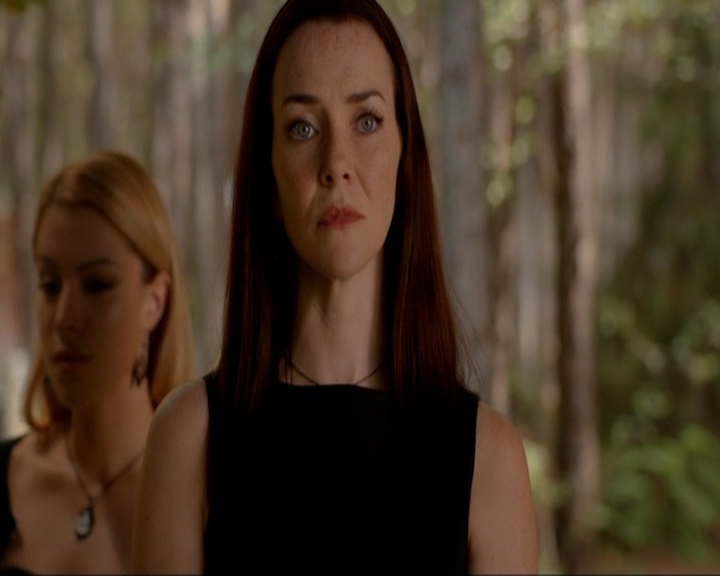 VampireDiariesWorld-dot-nl_7x02NeverLetMeGo1444.jpg