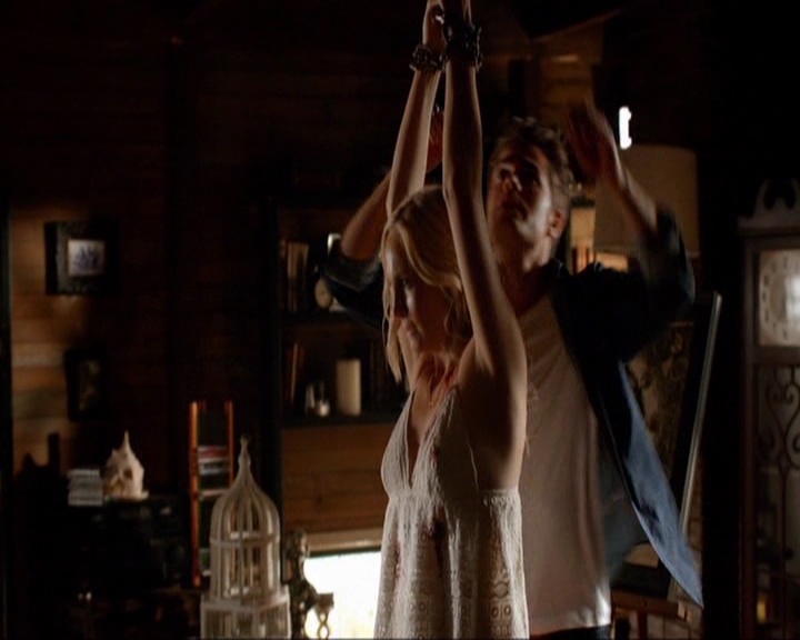 VampireDiariesWorld-dot-nl_7x02NeverLetMeGo1511.jpg