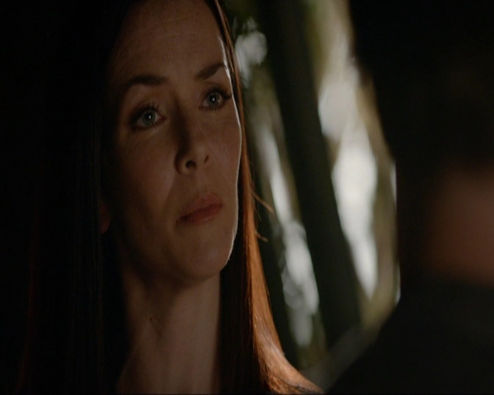 VampireDiariesWorld-dot-nl_7x02NeverLetMeGo1611.jpg