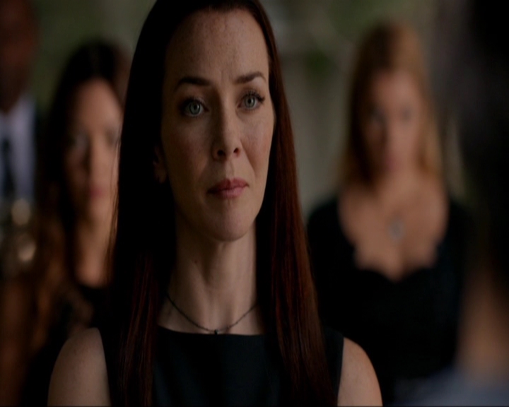 VampireDiariesWorld-dot-nl_7x02NeverLetMeGo1658.jpg