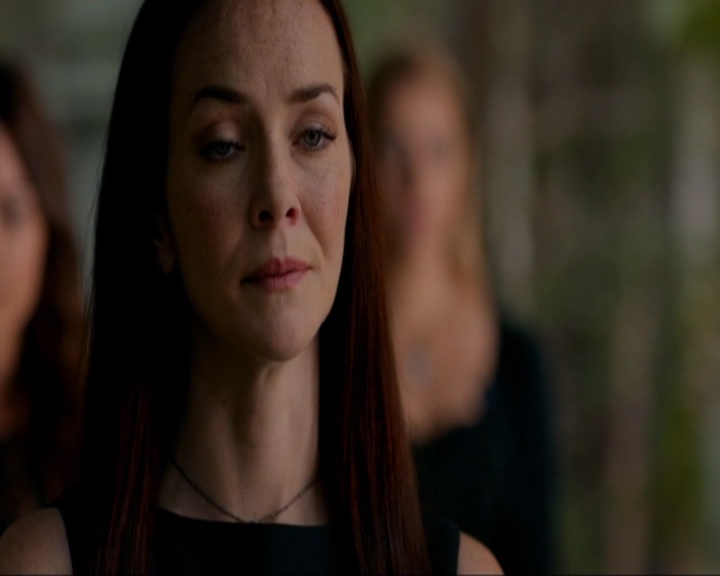 VampireDiariesWorld-dot-nl_7x02NeverLetMeGo1682.jpg