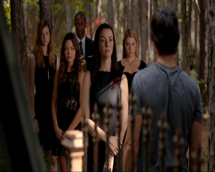 VampireDiariesWorld-dot-nl_7x02NeverLetMeGo1697.jpg