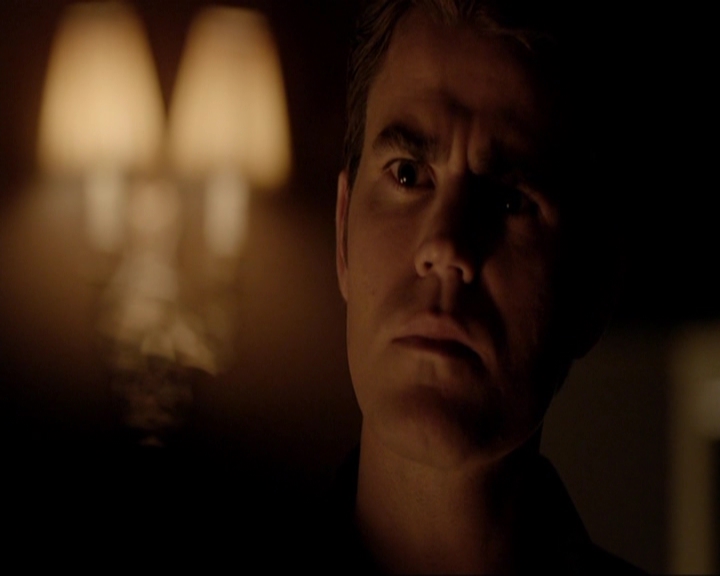 VampireDiariesWorld-dot-nl_7x02NeverLetMeGo1970.jpg