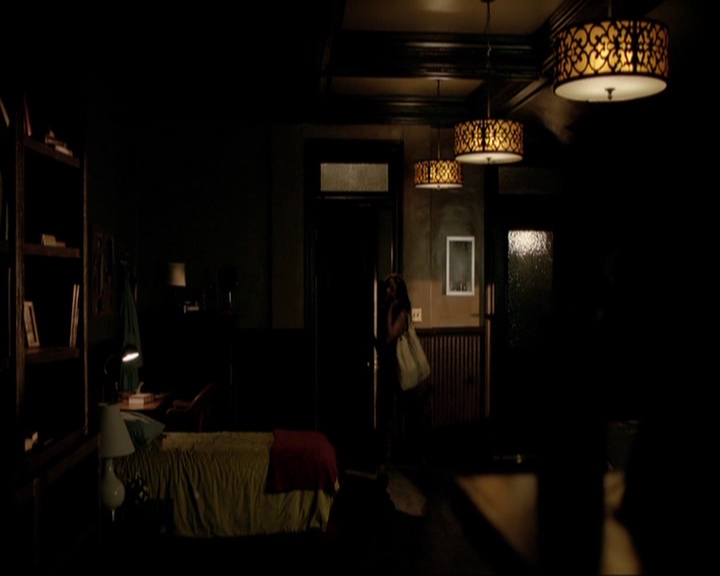 VampireDiariesWorld-dot-nl_7x02NeverLetMeGo1976.jpg