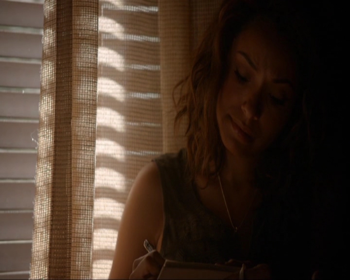 VampireDiariesWorld-dot-nl_7x03AgeOfInnocence0074.jpg