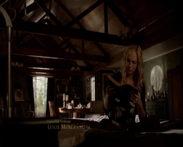 VampireDiariesWorld-dot-nl_7x03AgeOfInnocence0185.jpg