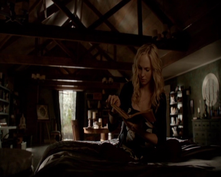 VampireDiariesWorld-dot-nl_7x03AgeOfInnocence0187.jpg