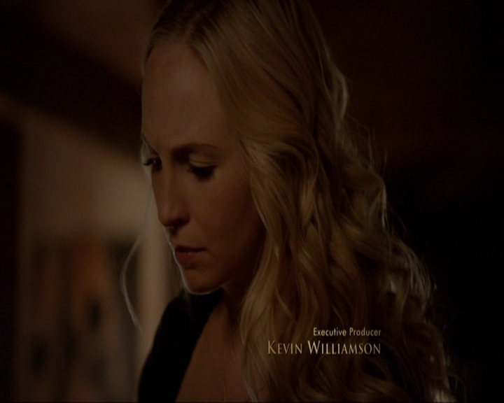 VampireDiariesWorld-dot-nl_7x03AgeOfInnocence0191.jpg