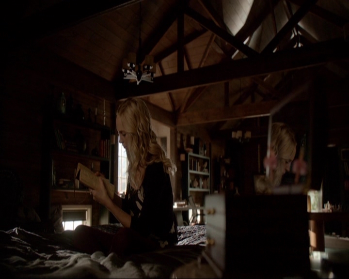 VampireDiariesWorld-dot-nl_7x03AgeOfInnocence0193.jpg