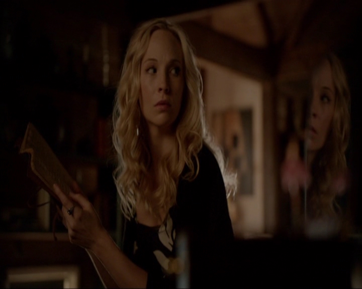 VampireDiariesWorld-dot-nl_7x03AgeOfInnocence0196.jpg