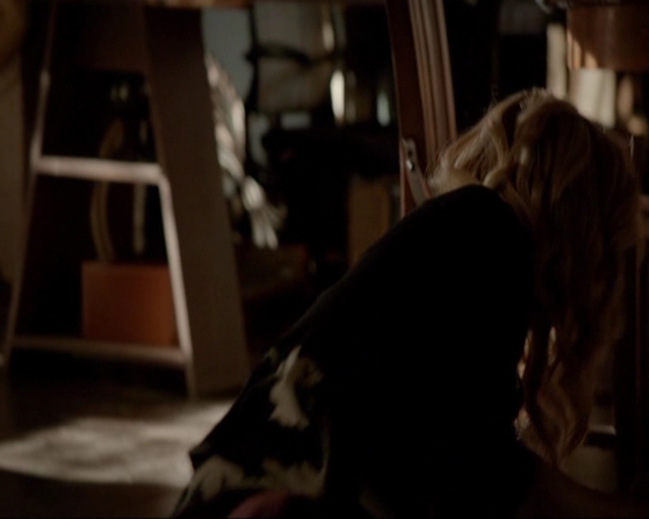 VampireDiariesWorld-dot-nl_7x03AgeOfInnocence0216.jpg