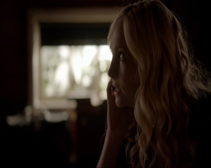 VampireDiariesWorld-dot-nl_7x03AgeOfInnocence0221.jpg