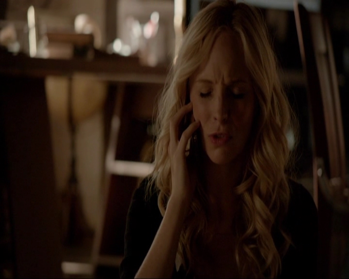 VampireDiariesWorld-dot-nl_7x03AgeOfInnocence0223.jpg