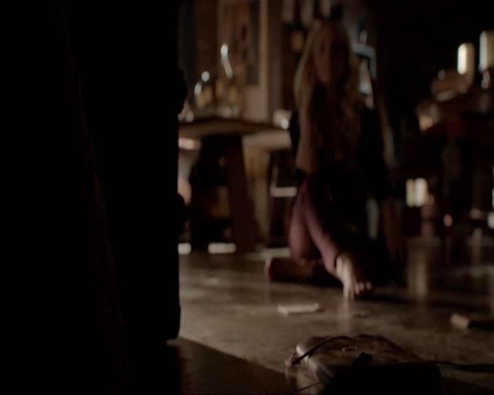 VampireDiariesWorld-dot-nl_7x03AgeOfInnocence0244.jpg