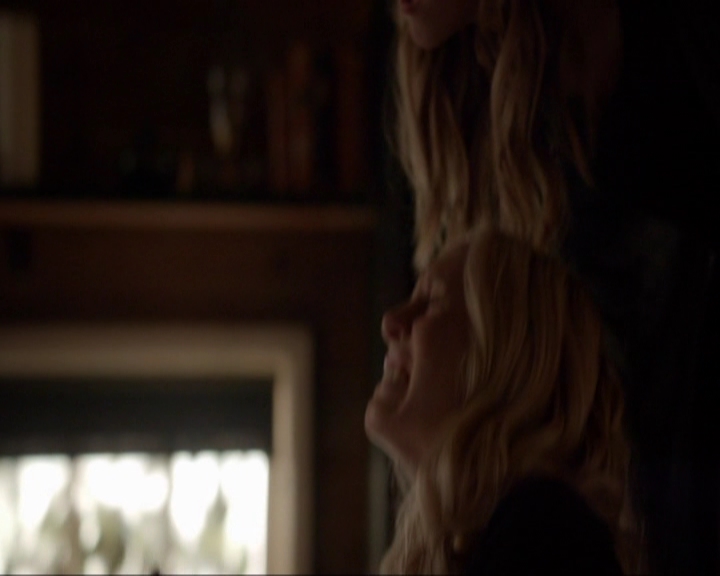 VampireDiariesWorld-dot-nl_7x03AgeOfInnocence0262.jpg