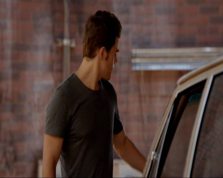 VampireDiariesWorld-dot-nl_7x03AgeOfInnocence0288.jpg