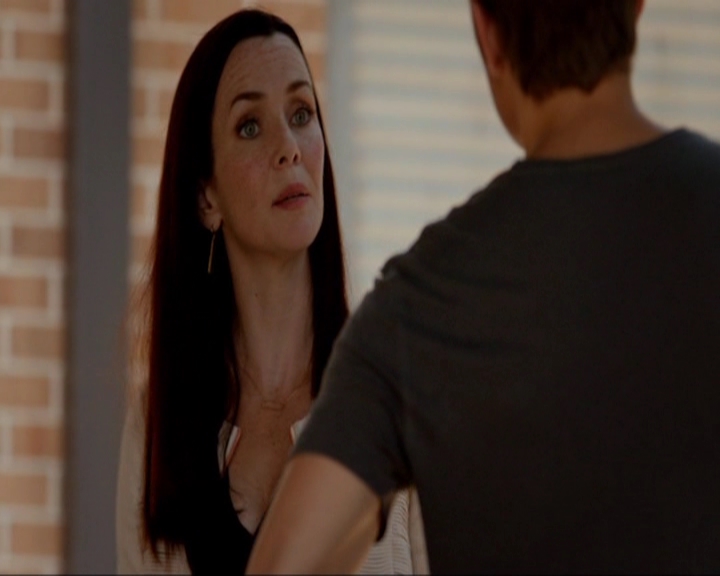 VampireDiariesWorld-dot-nl_7x03AgeOfInnocence0295.jpg