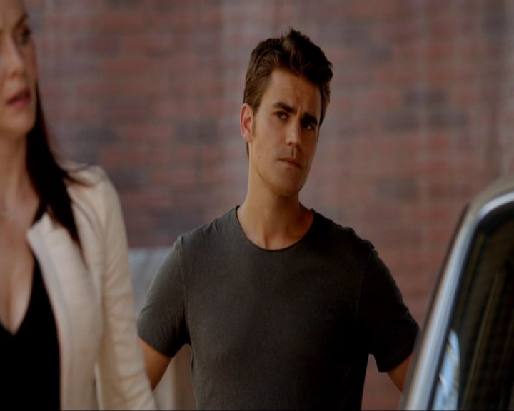 VampireDiariesWorld-dot-nl_7x03AgeOfInnocence0301.jpg