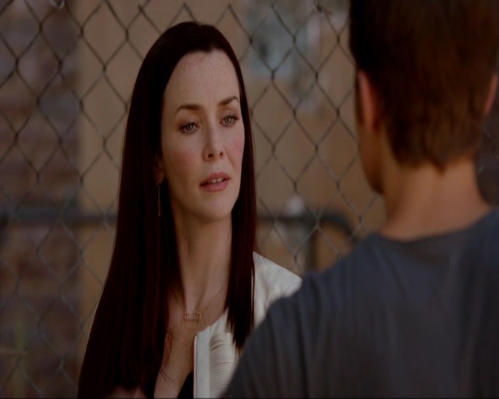 VampireDiariesWorld-dot-nl_7x03AgeOfInnocence0318.jpg