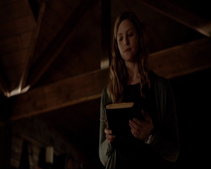 VampireDiariesWorld-dot-nl_7x03AgeOfInnocence0394.jpg