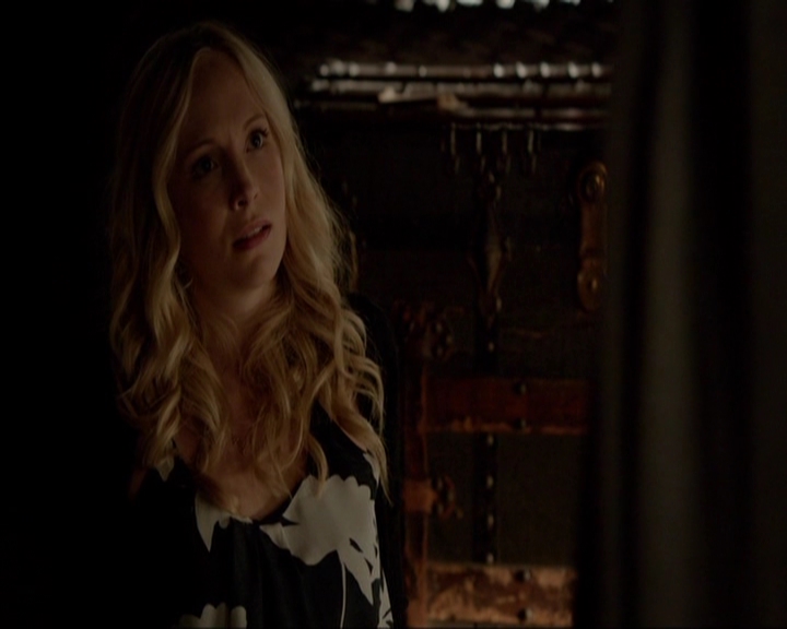 VampireDiariesWorld-dot-nl_7x03AgeOfInnocence0397.jpg