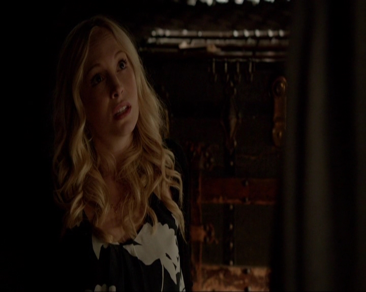 VampireDiariesWorld-dot-nl_7x03AgeOfInnocence0398.jpg