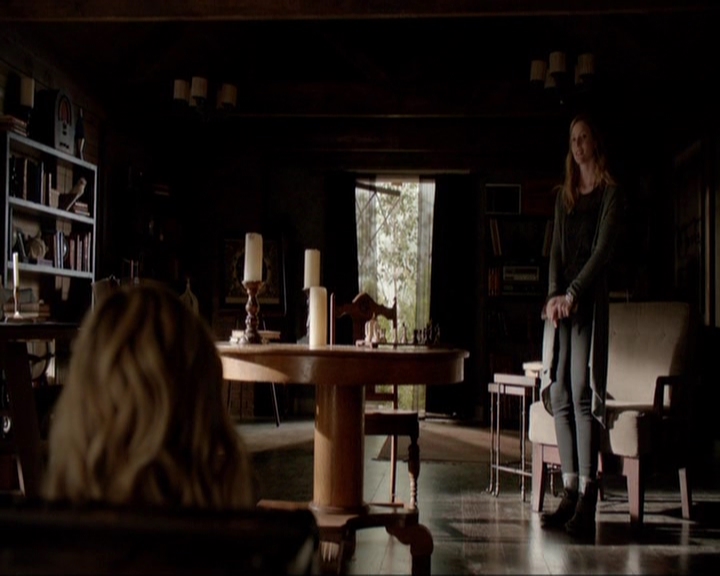 VampireDiariesWorld-dot-nl_7x03AgeOfInnocence0563.jpg