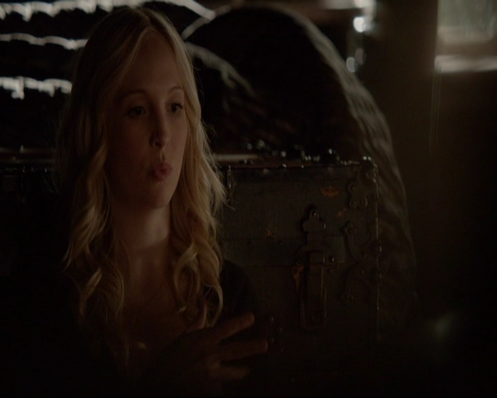 VampireDiariesWorld-dot-nl_7x03AgeOfInnocence0573.jpg