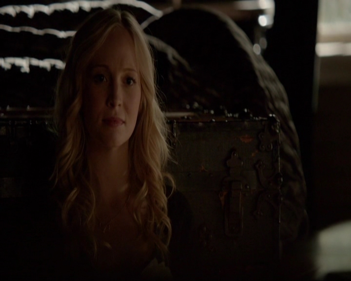 VampireDiariesWorld-dot-nl_7x03AgeOfInnocence0580.jpg