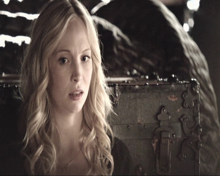 VampireDiariesWorld-dot-nl_7x03AgeOfInnocence0649.jpg