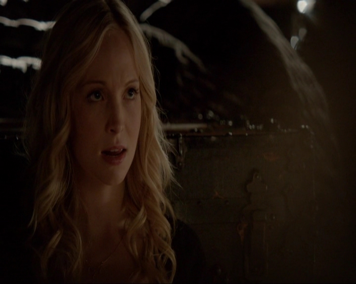 VampireDiariesWorld-dot-nl_7x03AgeOfInnocence0653.jpg
