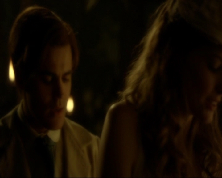 VampireDiariesWorld-dot-nl_7x03AgeOfInnocence0754.jpg