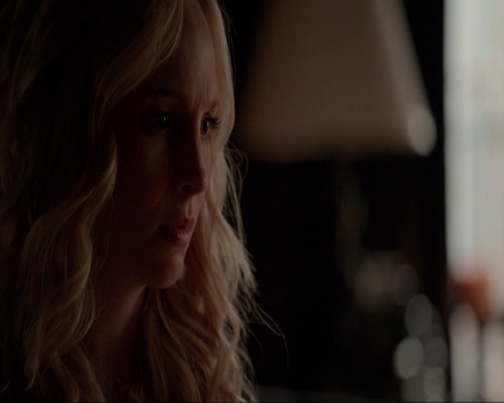 VampireDiariesWorld-dot-nl_7x03AgeOfInnocence0789.jpg