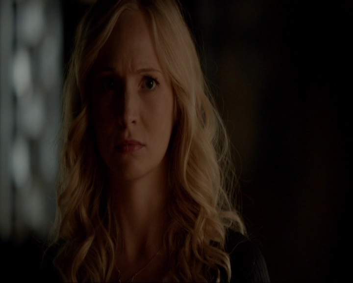 VampireDiariesWorld-dot-nl_7x03AgeOfInnocence0797.jpg