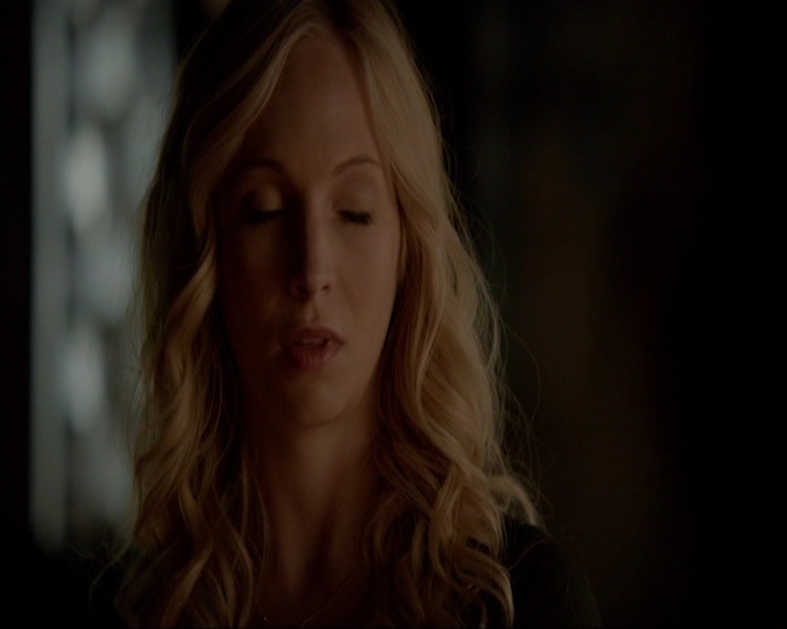 VampireDiariesWorld-dot-nl_7x03AgeOfInnocence0801.jpg