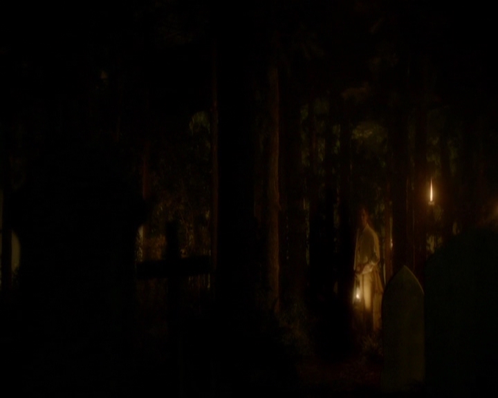 VampireDiariesWorld-dot-nl_7x03AgeOfInnocence0983.jpg