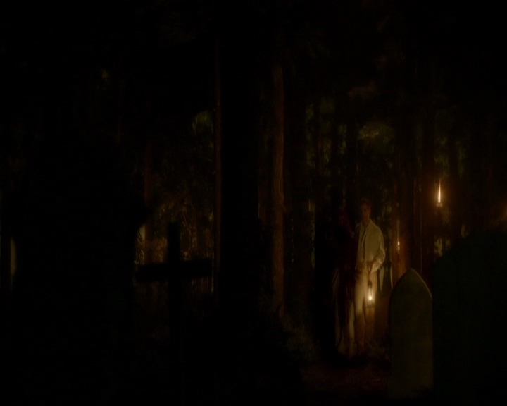 VampireDiariesWorld-dot-nl_7x03AgeOfInnocence0985.jpg