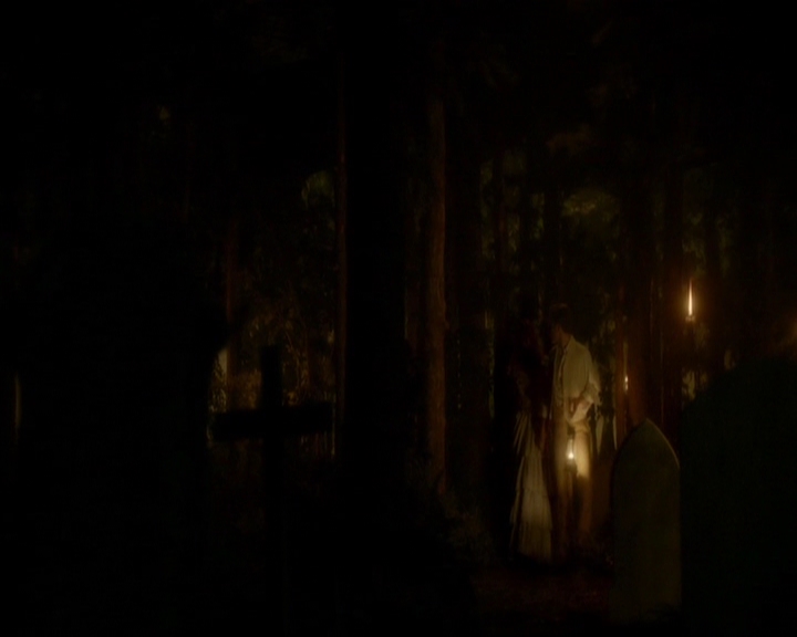 VampireDiariesWorld-dot-nl_7x03AgeOfInnocence0986.jpg