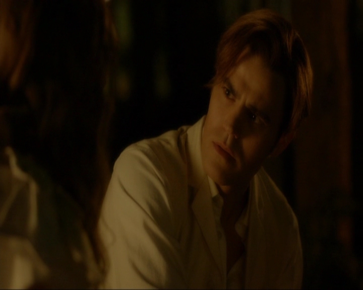 VampireDiariesWorld-dot-nl_7x03AgeOfInnocence1069.jpg