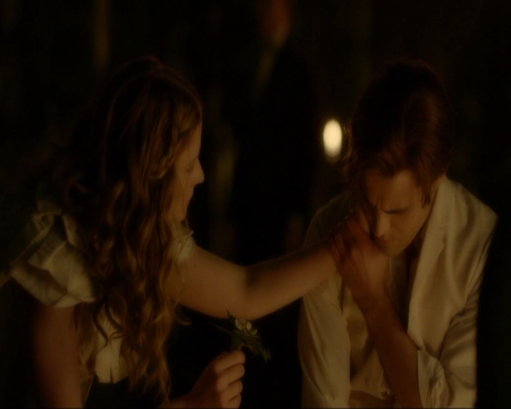 VampireDiariesWorld-dot-nl_7x03AgeOfInnocence1100.jpg